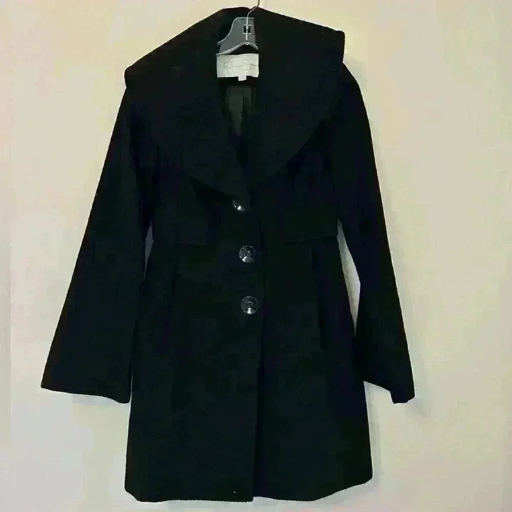 Jessica Simpson coat